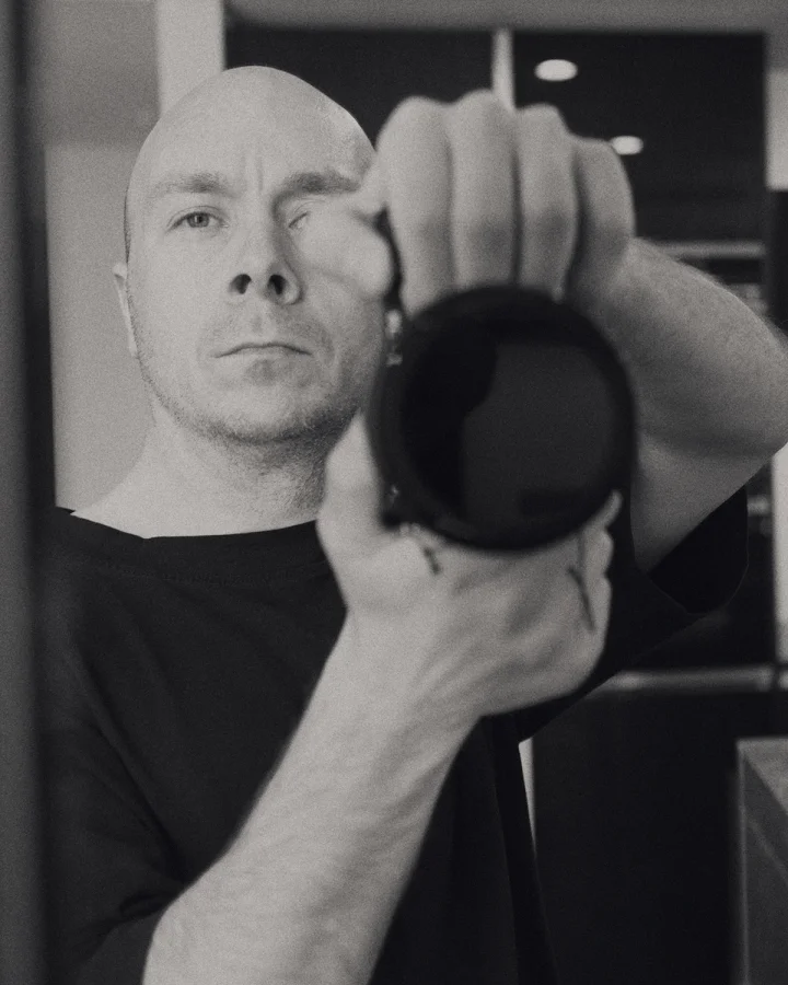 Портретная фотография с естественной подачей